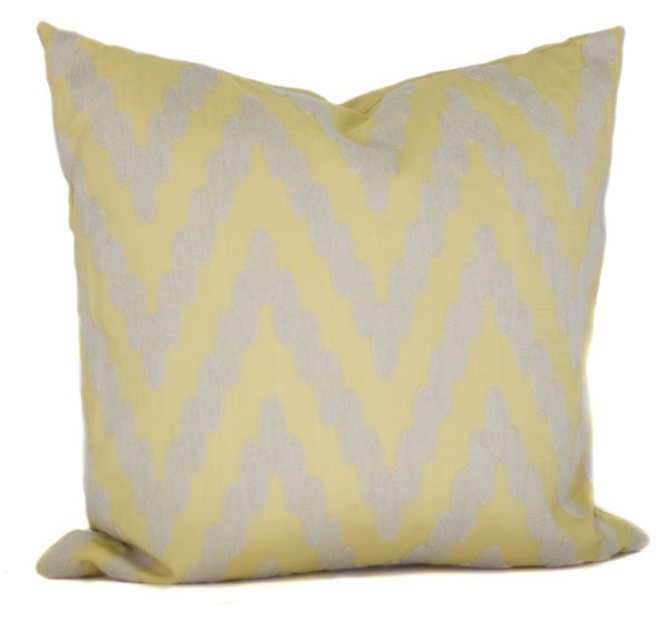 AC03 - Yellow/White Zig Zag