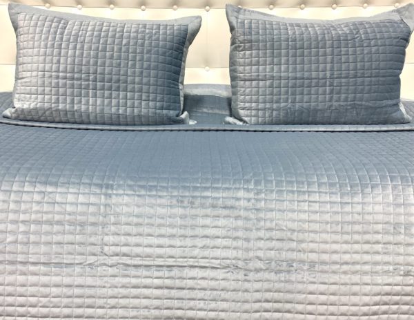 Q23 - Queen Coverlet Steel Blue Velvet (3-piece set)