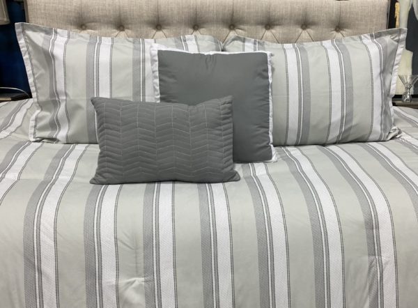 Q36 - Queen Comforter Grey with Stripes (5-piece set)