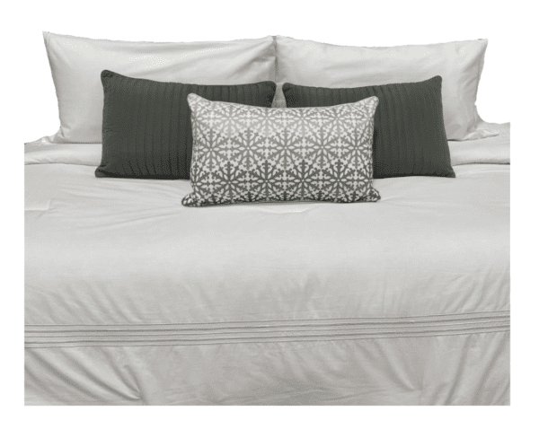 K16 - King Comforter with White Line Border (6-piece set)
