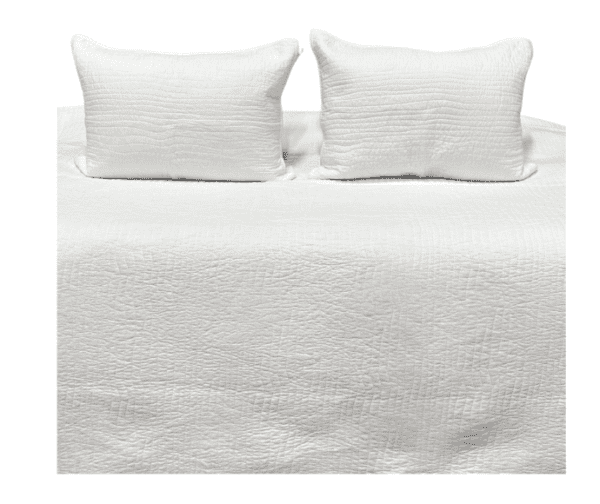 D05 - Double Coverlet White (3 Piece Set)